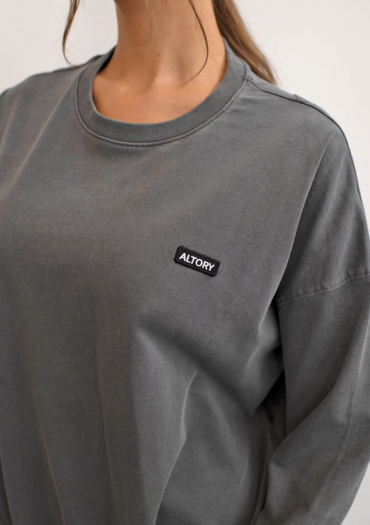 Joey Long Sleeve Tee / Washed Black